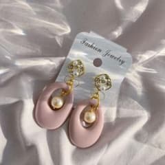 ハンドメイドピアスのサムネイル