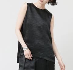 極良品】カレンソロジー クラッシュサテンブラウス ノースリーブ 黒 
