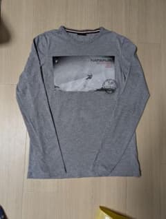 NAPAPIJRI プリント入り長袖カットソー 2色セットのサムネイル