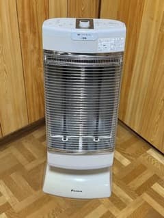 DAIKIN ダイキン 遠赤外線ヒーター ERFT11SS-T 2015年製【トレファク 川越店】 2015年製 ダイキン セラムヒート ERFT11SS-W - メルカリ
