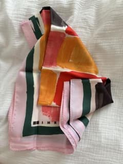ユニクロスカーフのサムネイル