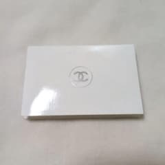 CHANEL ル ブラン コンパクト ラディアンス 20 ベージュ サンプルのサムネイル