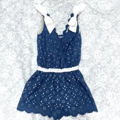 REACH JOHN 紺 ネイビー ロンパース レース リボン 花柄 デニム風のサムネイル
