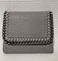 STELLA McCARTNEY グレー チェーン装飾 三つ折り財布 - メルカリ