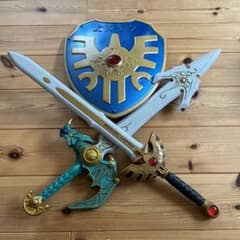 ドラゴンクエスト　ロトの剣　天空の剣　ロトの盾　プライズ プライズ ロトの剣 ロトの盾 天空の剣 - メルカリ