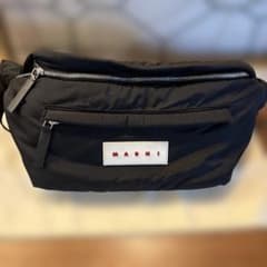 MARNI マルニ ブラックラージ パフ ベルトバッグ puff ボディバッグ