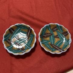 葉模様 波型皿 2枚セットのサムネイル