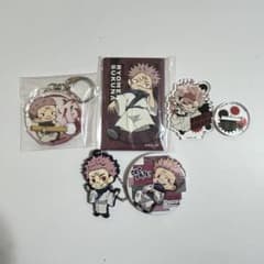 呪術廻戦 両面宿儺 缶バッジ、キーホルダー、アクスタ等 ガチャガチャ
