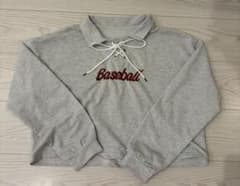 グレー 長袖 ブラウス レースアップ Baseball刺繍のサムネイル