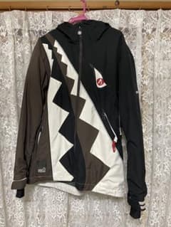 スノーボードジャケット　スノーボードウェアのサムネイル