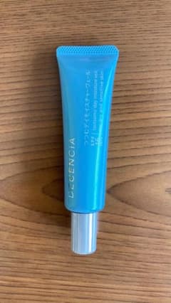 未使用⭐︎DECENCIA つつむ デイ モイスチャーヴェール 25gのサムネイル