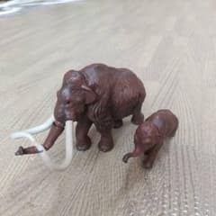 アニア  マンモス親子のサムネイル