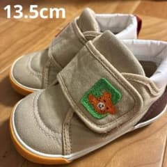 ベビーシューズ ベージュ クマ 刺繍　ミキハウスのサムネイル