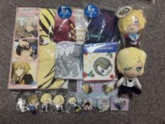 ユーリ!!! on ICE グッズ まとめ売り ぬいぐるみ タオル ポーチ - メルカリ