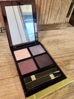 【美品】TOM FORD アイカラー クォード 39C バイオレット サテンのサムネイル