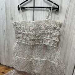 新品タグ付き　ダブルクローゼット　オーガンジー花柄キャミワンピース ロング丈のサムネイル