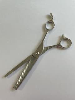 TOKIO シザー　トリミング　スキ鋏　中古 TOKIO シザー トリミング スキ鋏 中古 - メルカリ