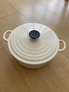 ル・クルーゼ LE CREUSET 両手鍋 26cm ホワイト - メルカリ
