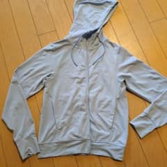 UNIQLO AIRism UVカット フルジップパーカー ライトブルー Sのサムネイル