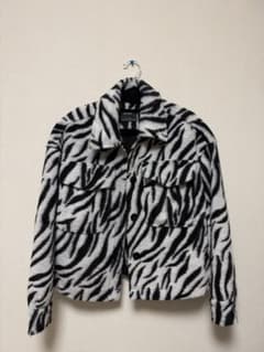 Bershka ゼブラ柄ジャケットのサムネイル