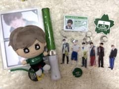 木瀬怜芽 グッズ まとめ 初期ペンライト ぬい アクスタ アクキー 生写真のサムネイル