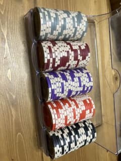 ポーカーチップセットのサムネイル