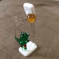 ガラス細工 バスケするかエルちゃんのサムネイル