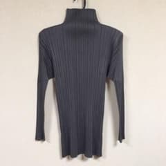 イッセイミヤケ  プリーツプリーズ size3 グレーのサムネイル