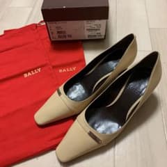新品☆バリー　パンプスのサムネイル
