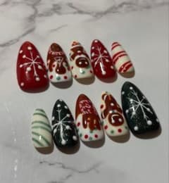 クリスマスネイルチップセット 10個 ワインレッド 10個　かわいいのサムネイル