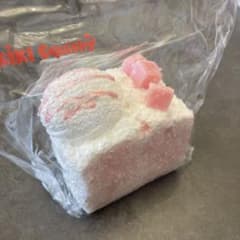kikisquishy シャリシャリトースト　セット　スクイーズ　氷バター kikisquishy シャリシャリトースト ピンク XL 氷バター - メルカリ