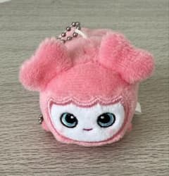 モブリー モモ twice くっつきチャーム ぬいぐるみキーホルダー - メルカリ