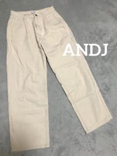 【ANDJ】ダブルタックストレートホワイトデニム／ホワイト／Mサイズのサムネイル