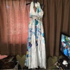 ロングドレスのサムネイル
