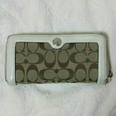 あだむさん専用  coach財布のサムネイル