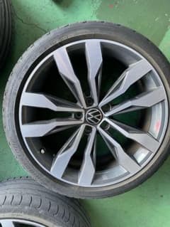 わ*い様 Volkswagen TロックR 純正19インチホイールセット - メルカリ