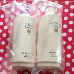 ラサーナ シャンプー&トリートメント 空ボトルのサムネイル