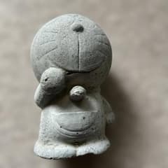 ドラえもん コンクリート製 置物 フィギュアのサムネイル