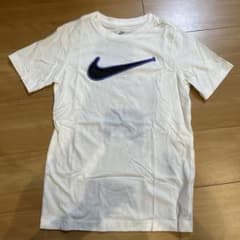 【値下げ】【商品説明必読】NIKE キッズ Tシャツ ホワイト スウッシュロゴのサムネイル
