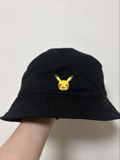 H&M ポケモン ピカチュウ バケットハット ブラックのサムネイル