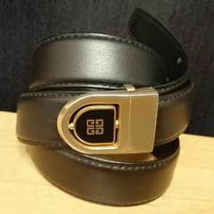 GIVENCHY ジバンシィ ゴールド ロゴ バックル ベルト 回転式のサムネイル