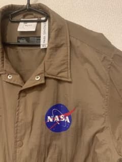 NASA × Mark Gonzales コラボ コーチジャケットのサムネイル