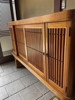 送料込み！下駄箱　サイドボード　美品　臼井家具工芸「十万石印」 送料込み！下駄箱 サイドボード 美品 臼井家具工芸「十万石印」 - メルカリ