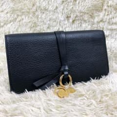 極美品✨Chloe アルファベット レザー 二つ折り長財布 Cチャーム 黒のサムネイル
