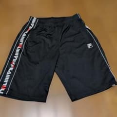 FILA ブラック ショートパンツ Mサイズのサムネイル