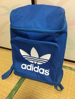 adidas リュックのサムネイル