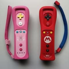 Wii リモコンプラス　マリオとピーチのセットのサムネイル