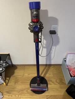 ジャンク品？]Dyson V7 Fluffy SV11 コードレスクリーナー - メルカリ