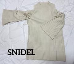 SNIDEL ニットワンピース クリームのサムネイル