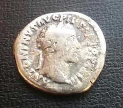 【最終価格】古代ローマ　デナリウス銀貨のサムネイル
